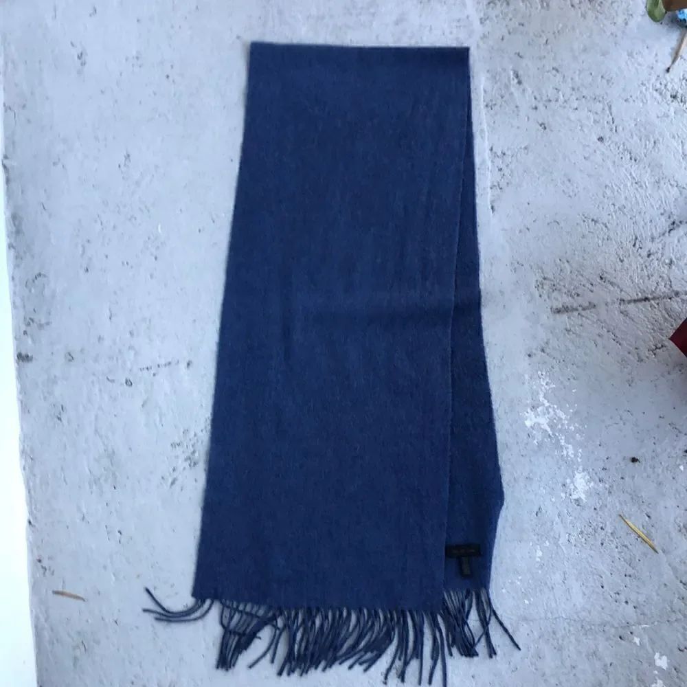 Saks Fifth Avenue cashmere 
